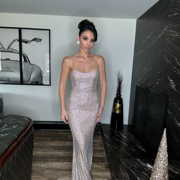 Meshki gown - Picture 2 of 4